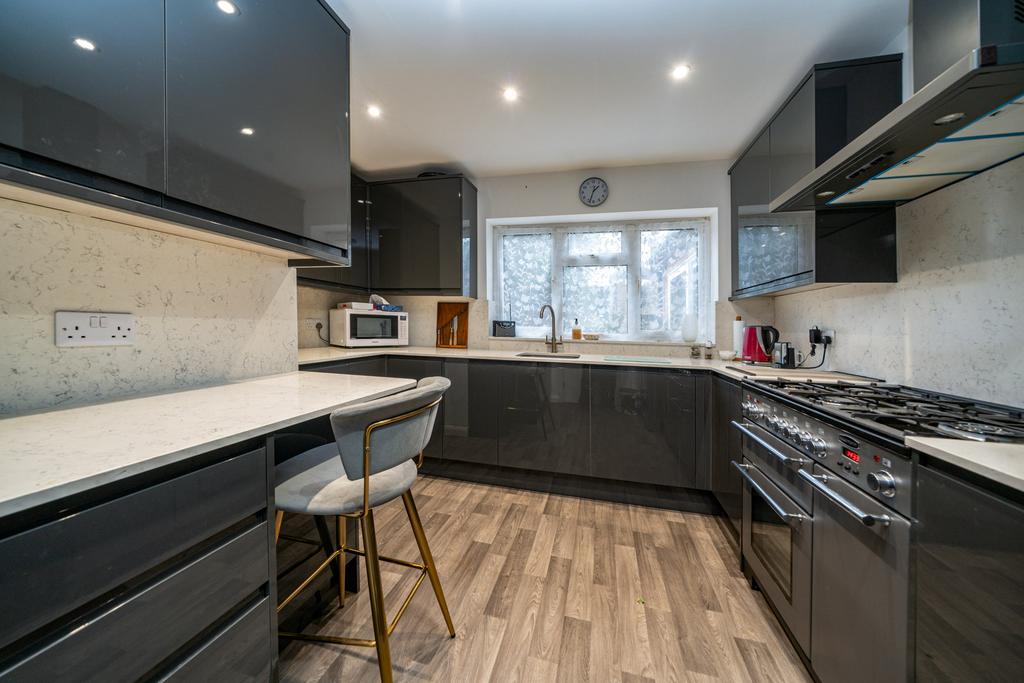 102-Kingsland-Road-4
