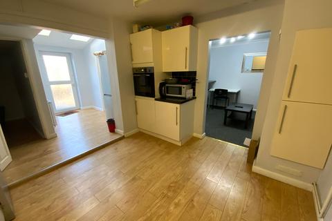 1 bedroom in a house share to rent, Fairfax Crescent, Aylesbury, HP20