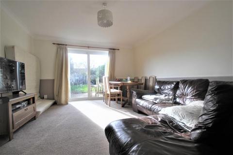 2 bedroom terraced house to rent, Hamble Walk, Woking GU21