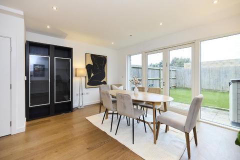 4 bedroom terraced house for sale, Handley Drive, Kidbrooke