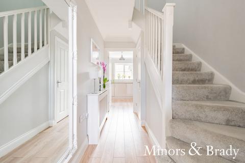 21 Bowes Close, Watton, Thetford, IP25 6UR