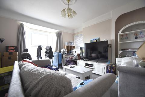 1 bedroom flat to rent, Sandown Road, Shanklin PO37