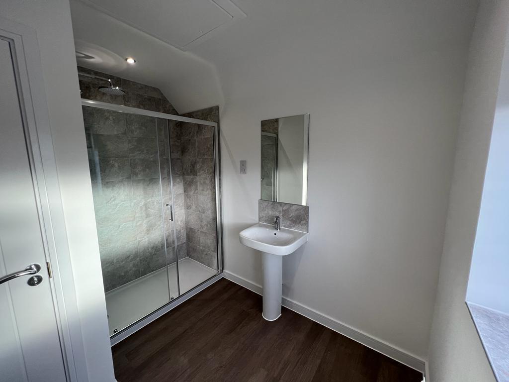 Andover 4 bed  (12).jpg
