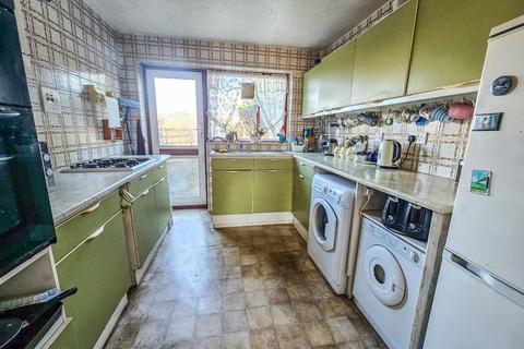 3 bedroom semi-detached house for sale, Epping Close, Romford, RM7