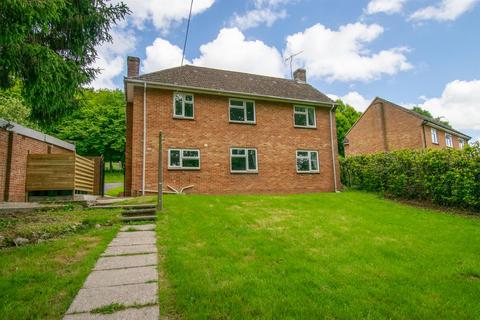 4 bedroom detached house to rent, Leatler Close, Salisbury SP3