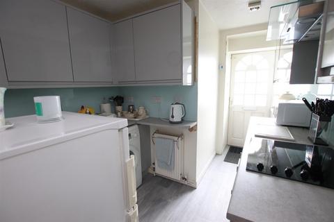 1 bedroom cottage for sale, Town Lane, Thackley/Idle