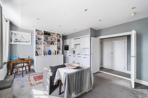 1 bedroom flat for sale, Brondesbury Road, London, NW6