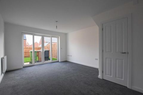 2 bedroom end of terrace house to rent, Lamport Way, Wellingborough