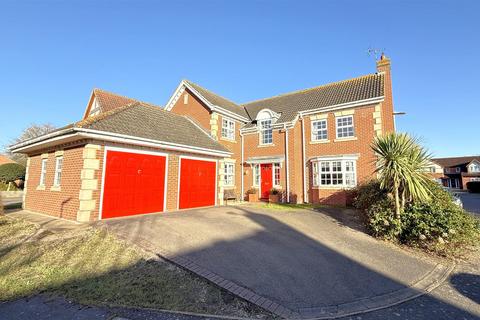 5 bedroom detached house for sale, Walkers Close, Bottesford