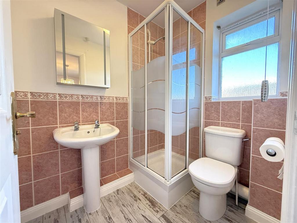 Ensuite shower room