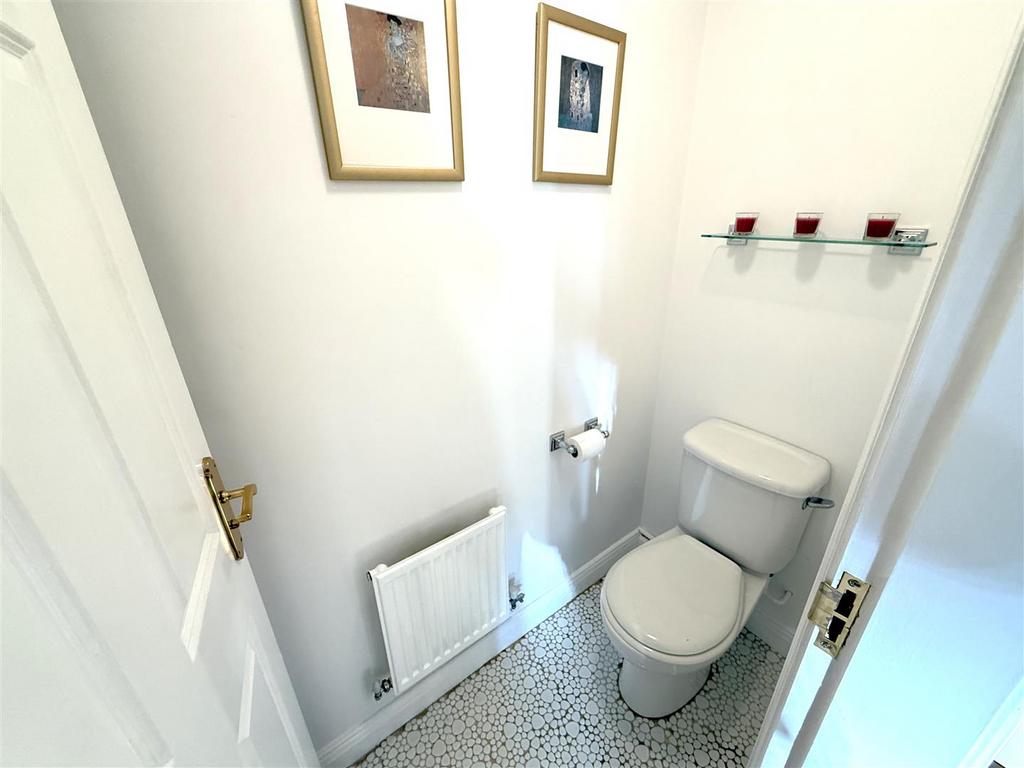Ground floor cloak room