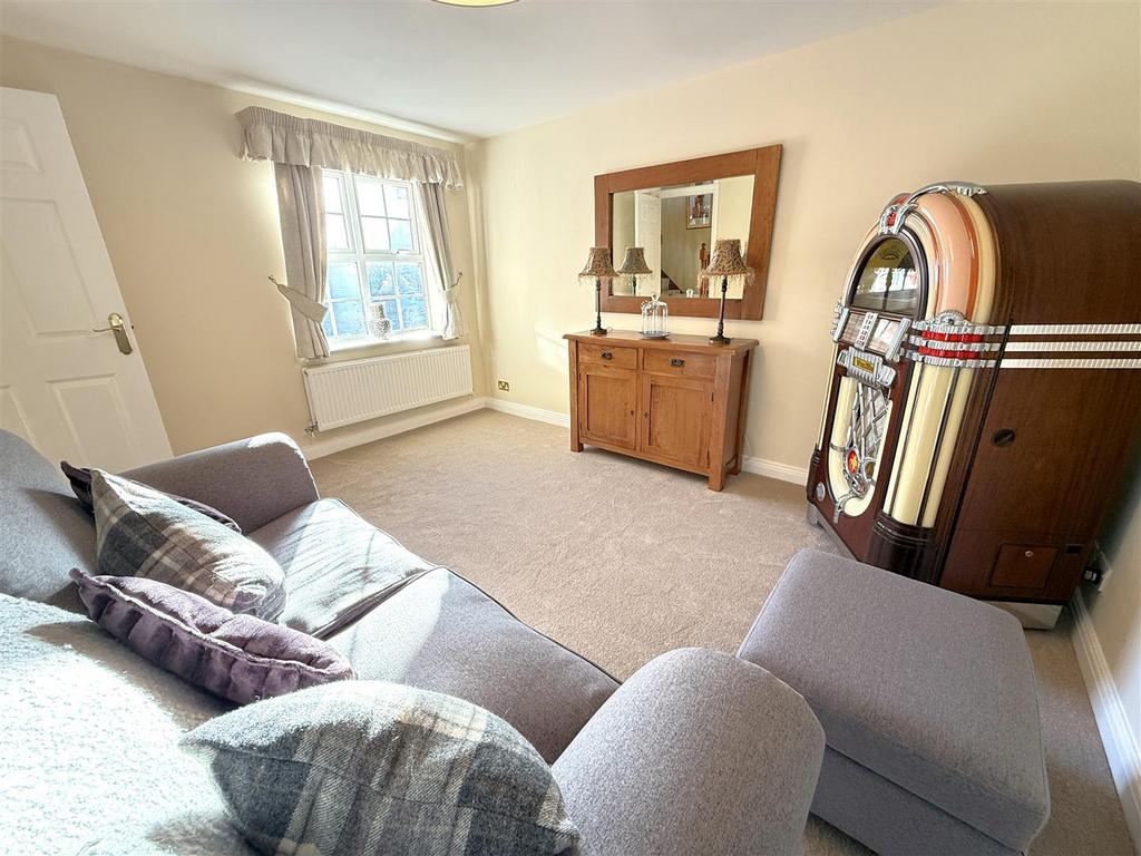 Snug/family room