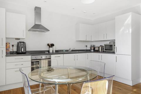 2 bedroom flat for sale, Corsica Street, Highbury