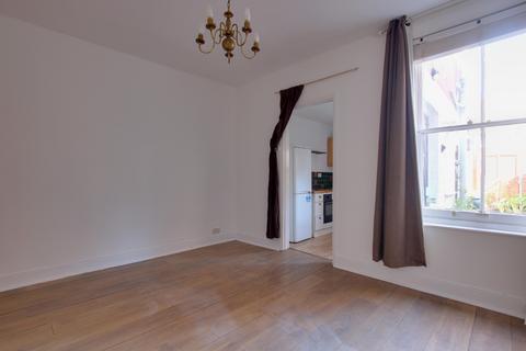 32 Bath Street, Southampton, SO14 6GS