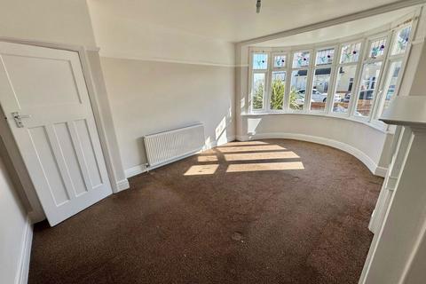 2 bedroom flat to rent, Eugene Road, Paignton, TQ3 2PQ