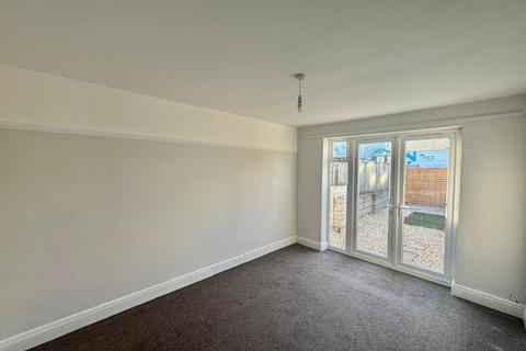 2 bedroom flat to rent, Eugene Road, Paignton, TQ3 2PQ