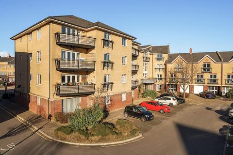 2 bedroom apartment for sale, Adventurers Quay, Cardiff