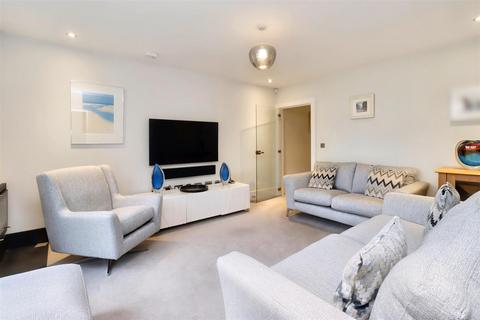 17 Burden Park, Clevedon, BS21 7GB