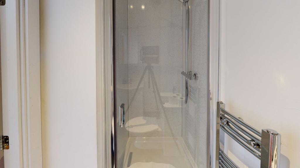 203-UPS-Bathroom