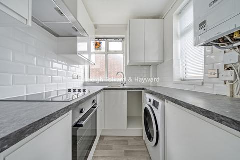 2 bedroom apartment to rent, Homesdale Road Bromley BR2