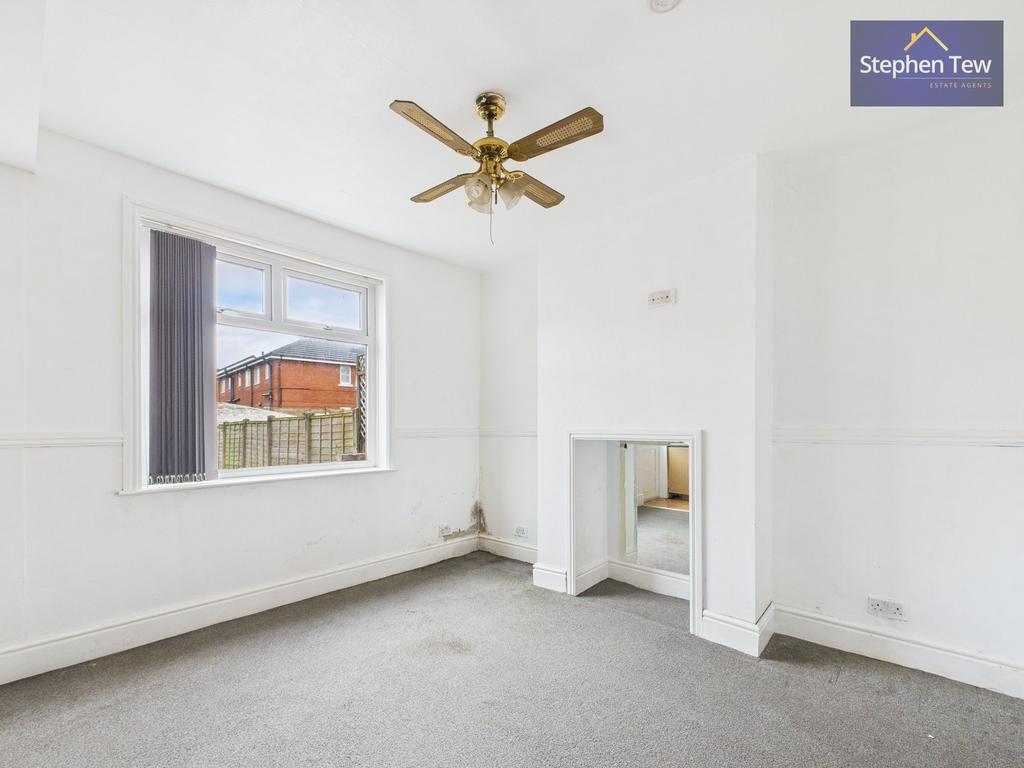 Kitchen/ Dining Room