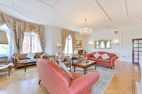 6 bedroom flat for sale, Kensington Road, Kensington, London, W8