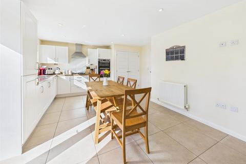 14 Bircher Way, Hucclecote, Gloucester, GL3 3QL