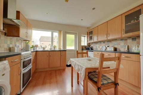 2 bedroom detached bungalow for sale, Valebridge Road, Burgess Hill, RH15