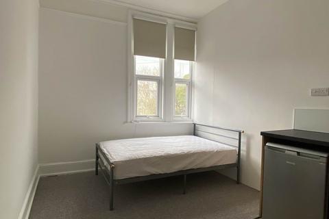 1 bedroom in a house share to rent, Powderham Crescent, Exeter EX4