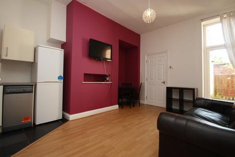 3 bedroom flat to rent, Fairfield Road, Newcastle Upon Tyne NE2