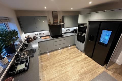 5 bedroom detached house for sale, Sidings Drive, Drakelow, Burton-on-Trent, DE15