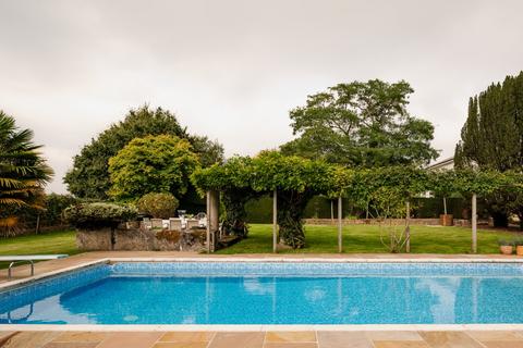 6 bedroom detached house for sale, Sandleheath, Fordingbridge, SP6