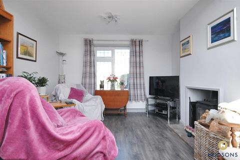 2 bedroom house for sale, Second Avenue, Upton WF9