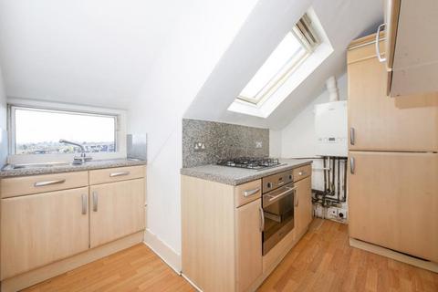 1 bedroom flat to rent, Church Crescent, Muswell Hill, N10