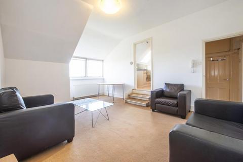 1 bedroom flat to rent, Church Crescent, Muswell Hill, N10