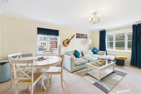 2 bedroom ground floor flat for sale, Viridian Square, Aylesbury, Buckinghamshire