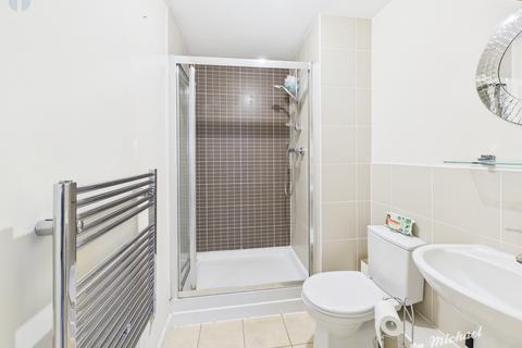 2 bedroom ground floor flat for sale, Viridian Square, Aylesbury, Buckinghamshire