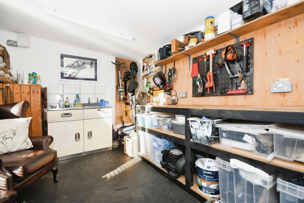 OUTBUILDING.jpg