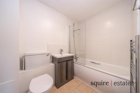64 Bohemia, Hemel Hempstead, HP2 5RW