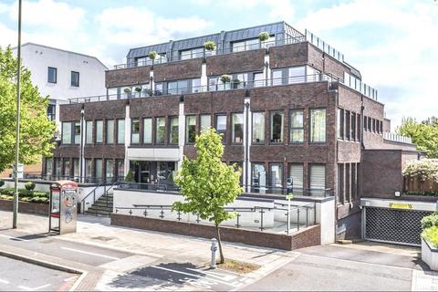 1 bedroom apartment to rent, Lower Richmond Road