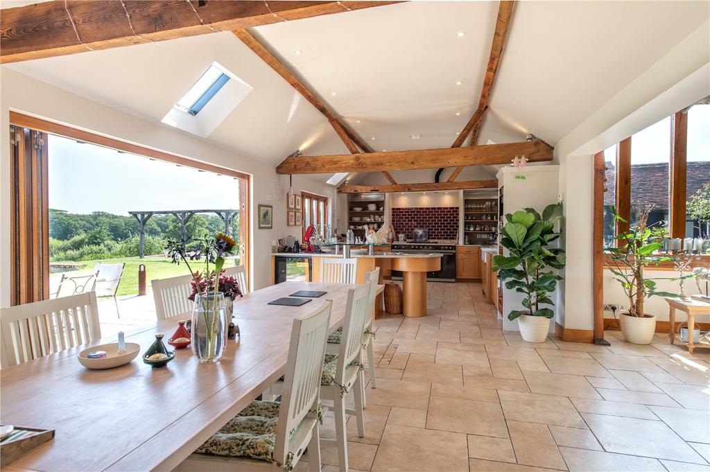 Kitchen/Breakfast Rm