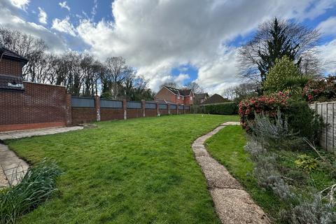 3 bedroom detached house for sale, Clifton Close, Maidenhead