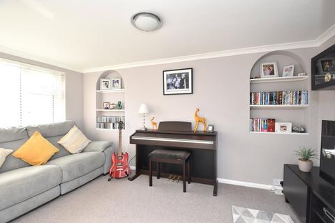 30 Claverton Way, Rushmere St Andrew, Ipswich, IP4 5XF
