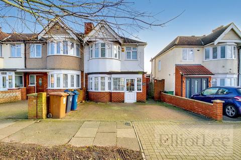 3 bedroom end of terrace house for sale, Kings Road, Harrow HA2