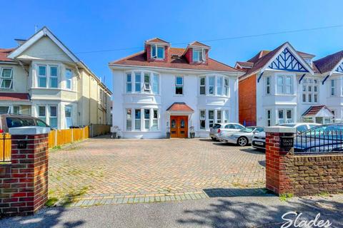 2 bedroom apartment to rent, 14 Grand Avenue, Southbourne , Bournemouth