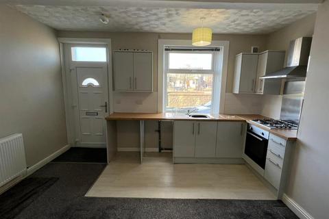 1 bedroom terraced house to rent, Victoria Place, Moldgreen, Huddersfield