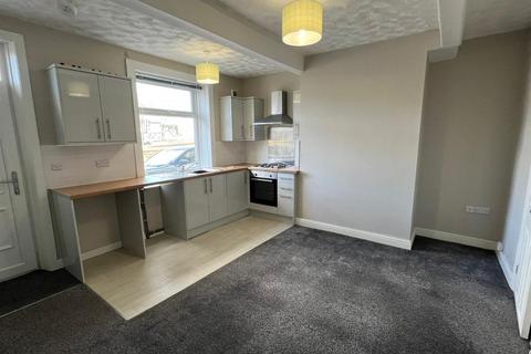 1 bedroom terraced house to rent, Victoria Place, Moldgreen, Huddersfield