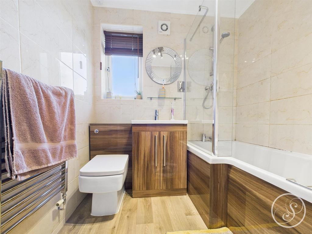 Ensuite bathroom
