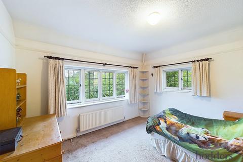 5 bedroom detached house for sale, Guildford Road, Chertsey, Surrey, KT16