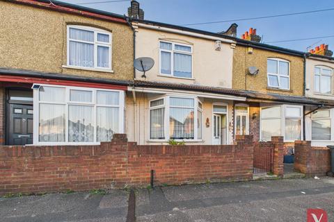 3 bedroom terraced house for sale, Turners Road South, Luton LU2